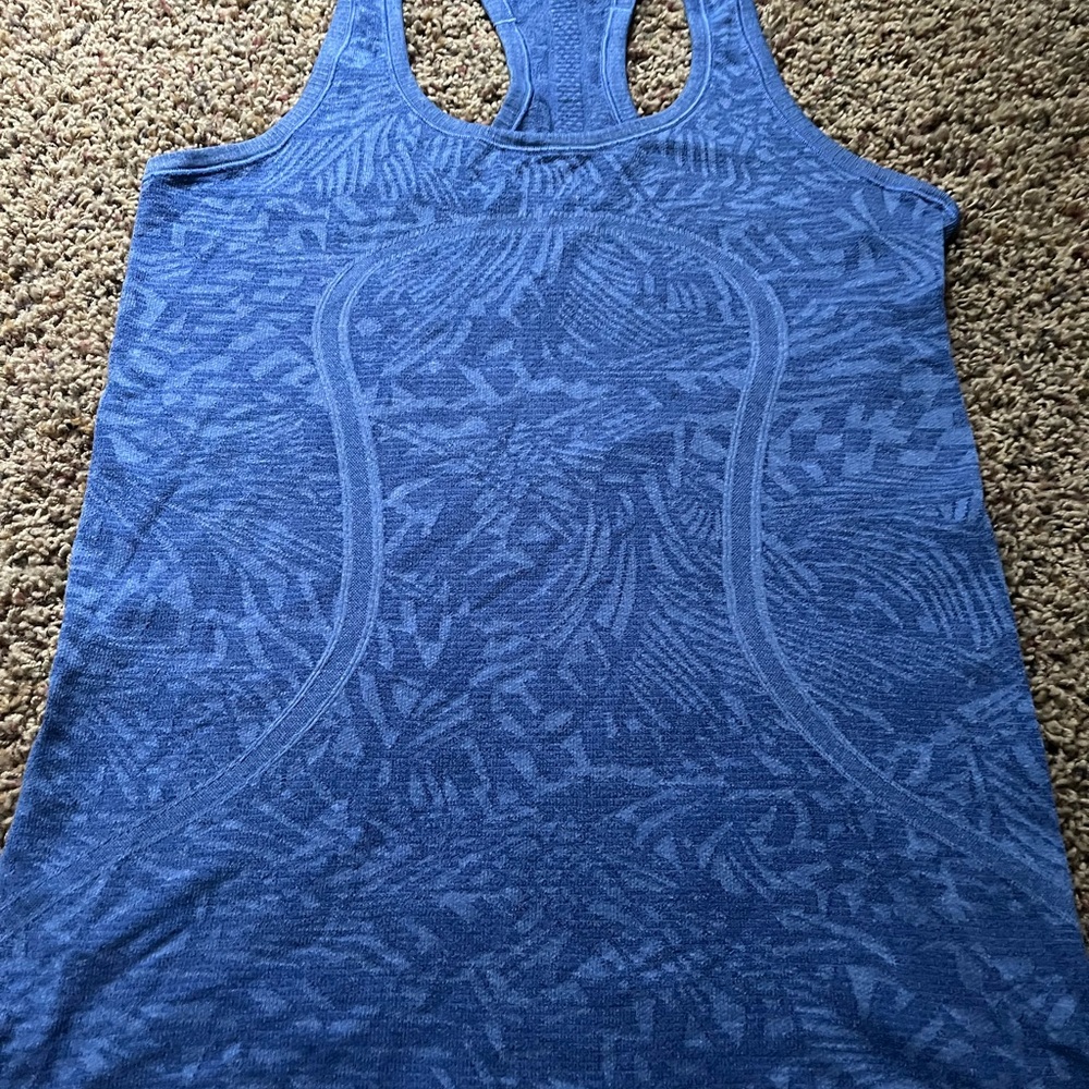 Lululemon size 8 swiftly Women's Tank Top